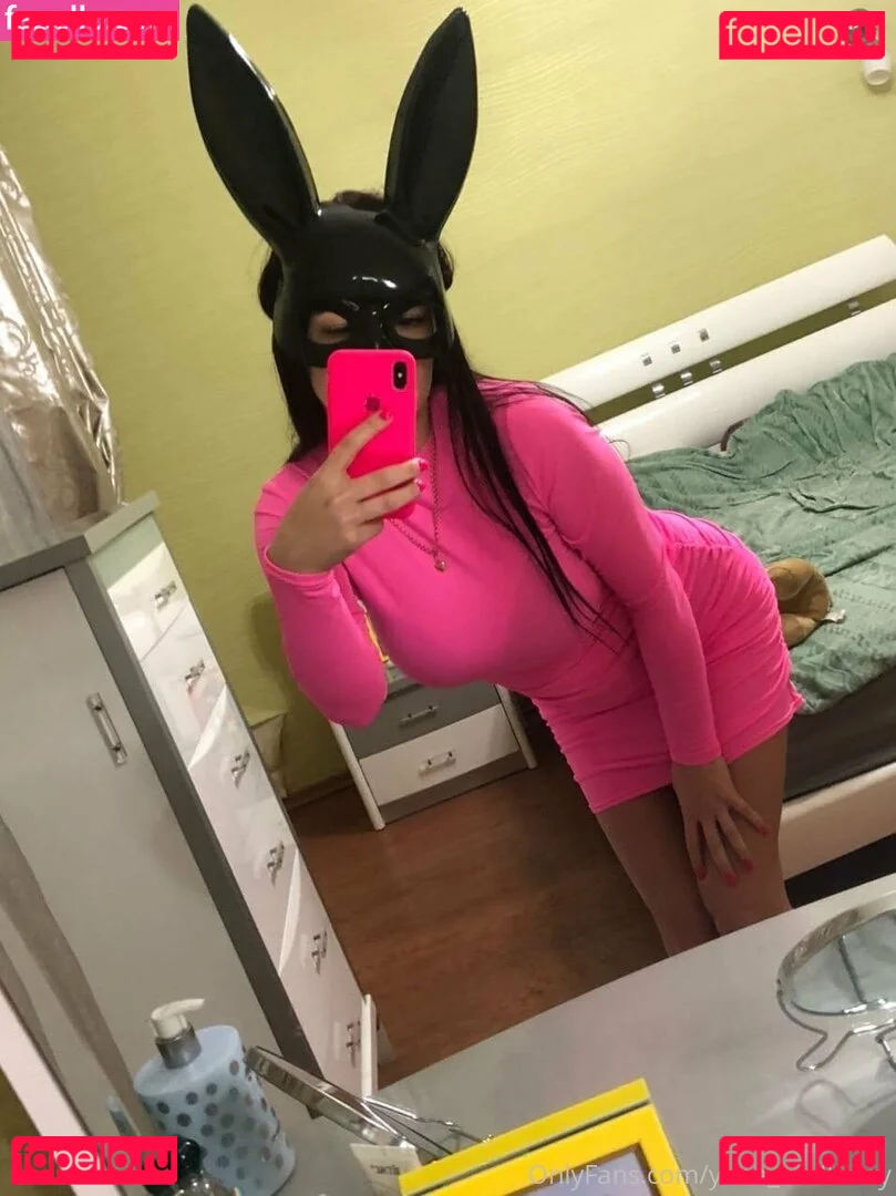 yanamulberry Onlyfans Photo Gallery 