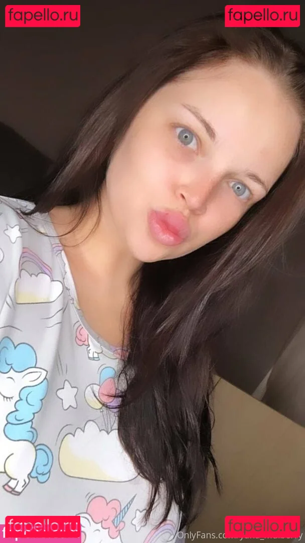 yanamulberry Onlyfans Photo Gallery 