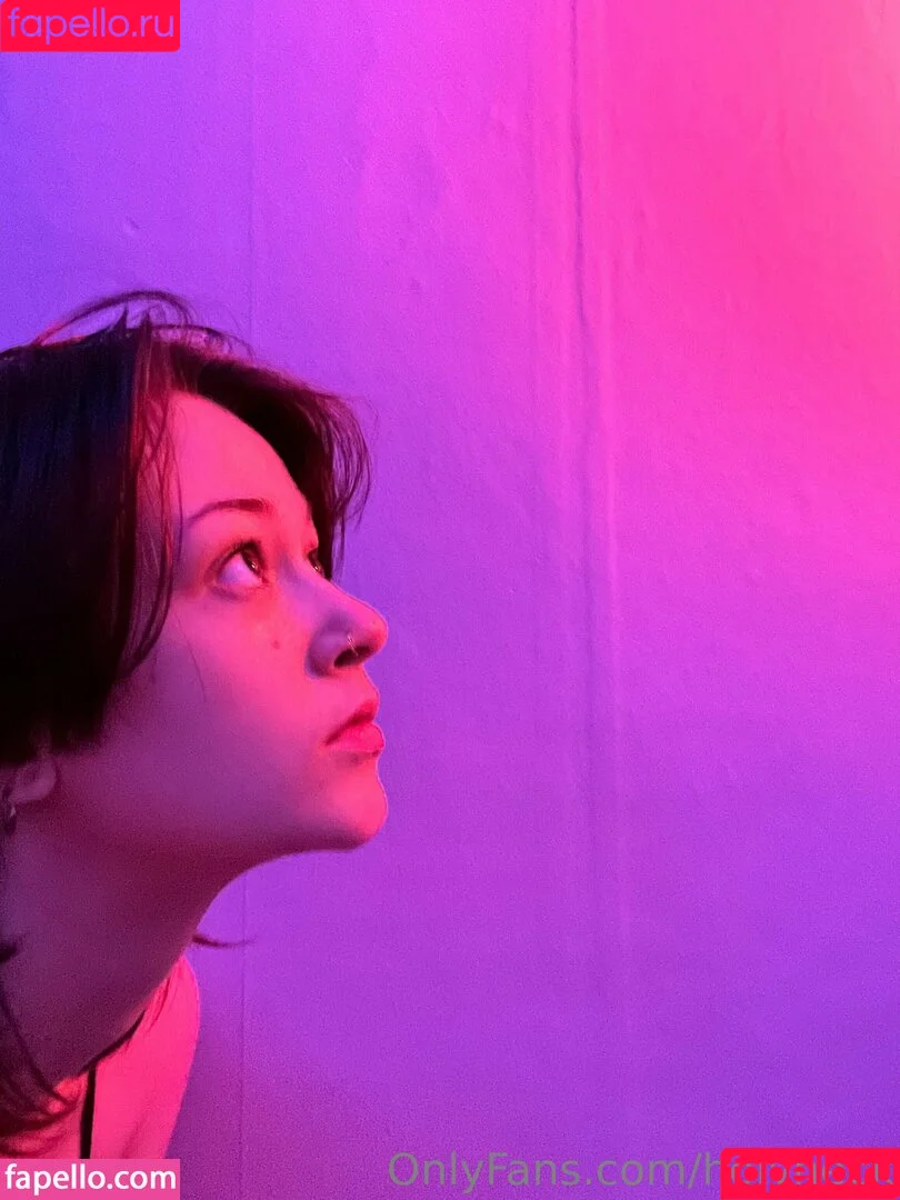 holyheck / holyheckusa Onlyfans Photo Gallery 