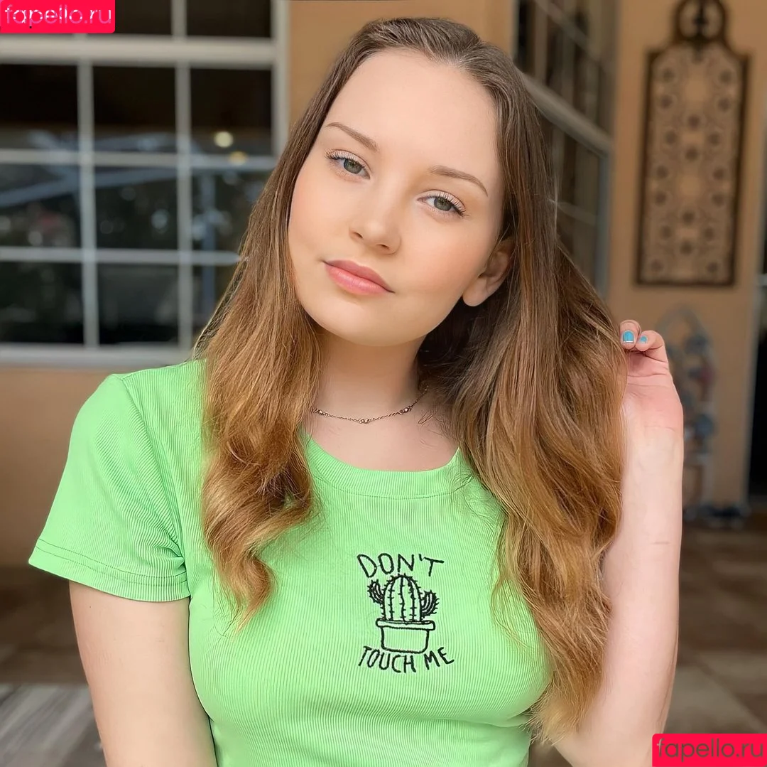 ASMR Darling / asmrdarling Onlyfans Photo Gallery 