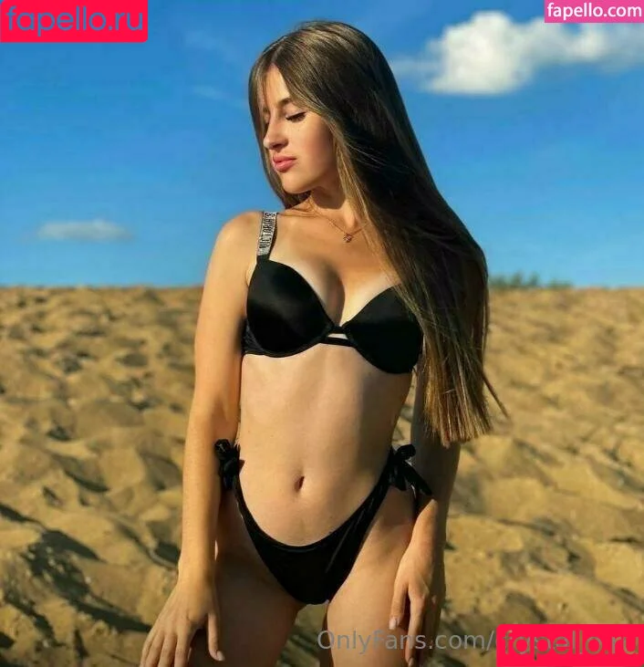 crystal_one / thecrystalone_ Onlyfans Photo Gallery 