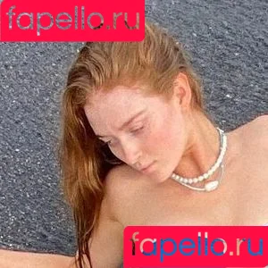 Larsen Thompson / larsenthompson / larsenthompsonofficial Onlyfans Photo Gallery 