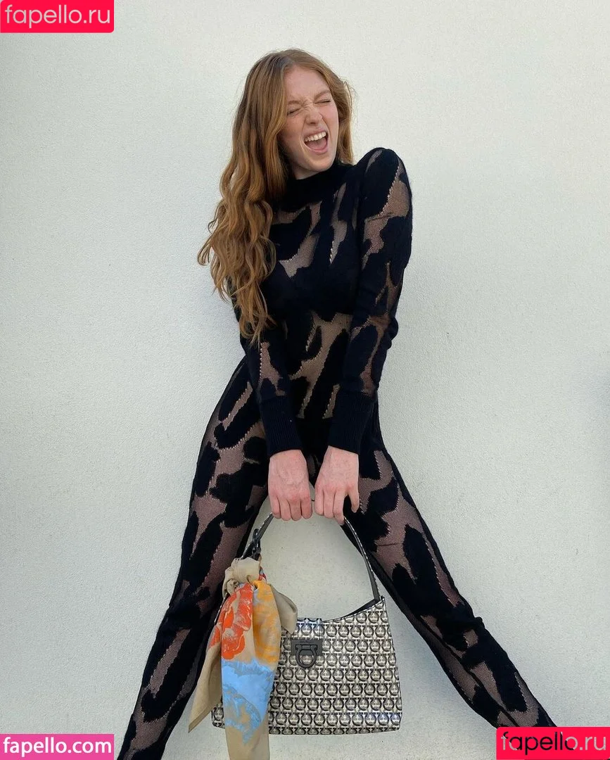 Larsen Thompson / larsenthompson / larsenthompsonofficial Onlyfans Photo Gallery 