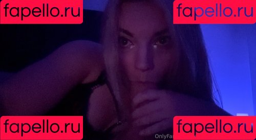 caira.x Onlyfans Photo Gallery 