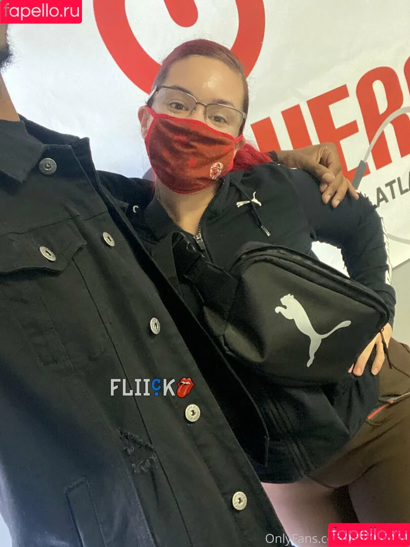 itsmyshots_ / myvibesni Onlyfans Photo Gallery 