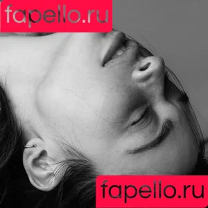 Crystal Reed / crystalmreed Onlyfans Photo Gallery 