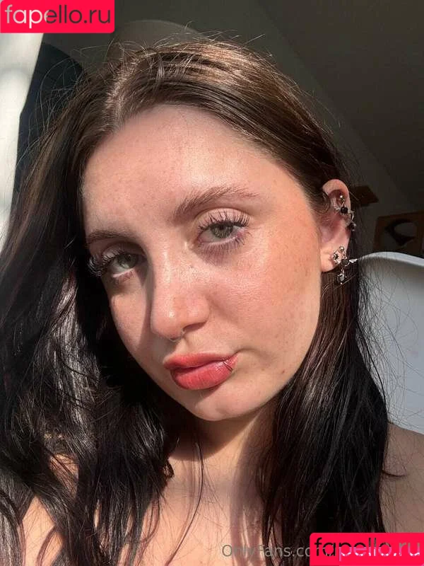 Naomi Nyke / https: / naomi.nke / naominyke / onlynaominyke Onlyfans Photo Gallery 