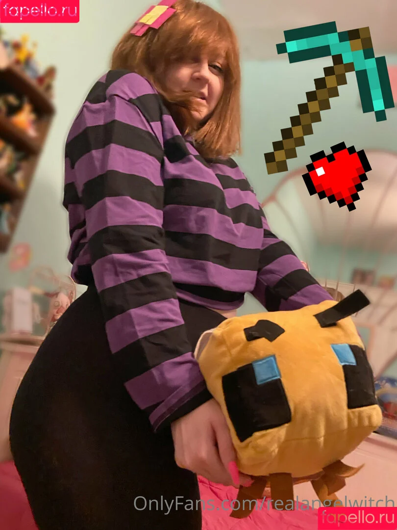 angelwitchofficial / realangelwitch Onlyfans Photo Gallery 