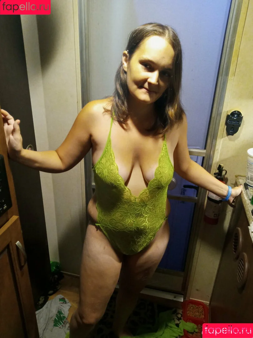 lilladycrazychaos Onlyfans Photo Gallery 