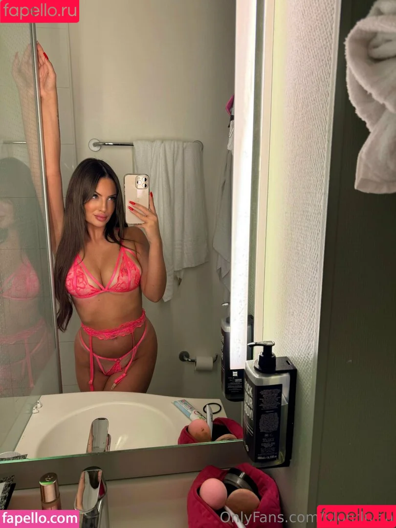 blondivaa Onlyfans Photo Gallery 