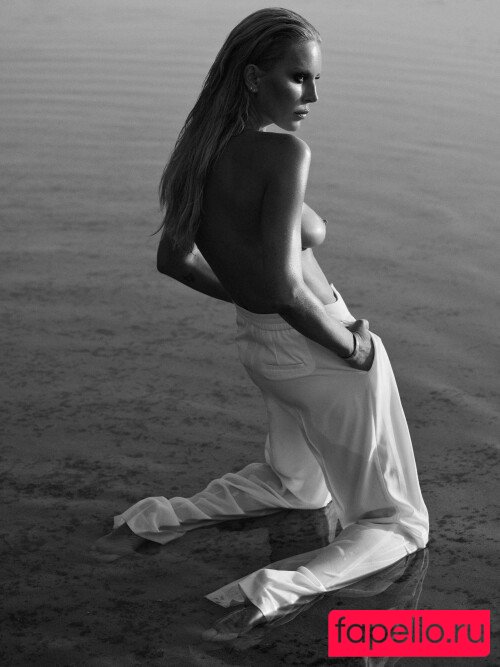 onlysimonafans / simonaaaab Onlyfans Photo Gallery 