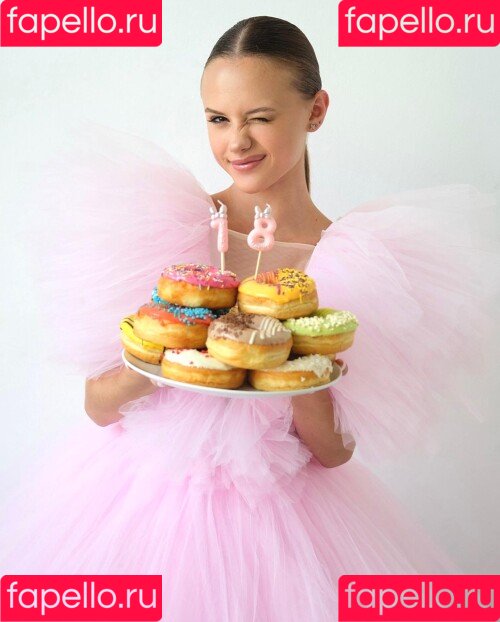 Kristina Shmidt / kristyashmidt Onlyfans Photo Gallery 