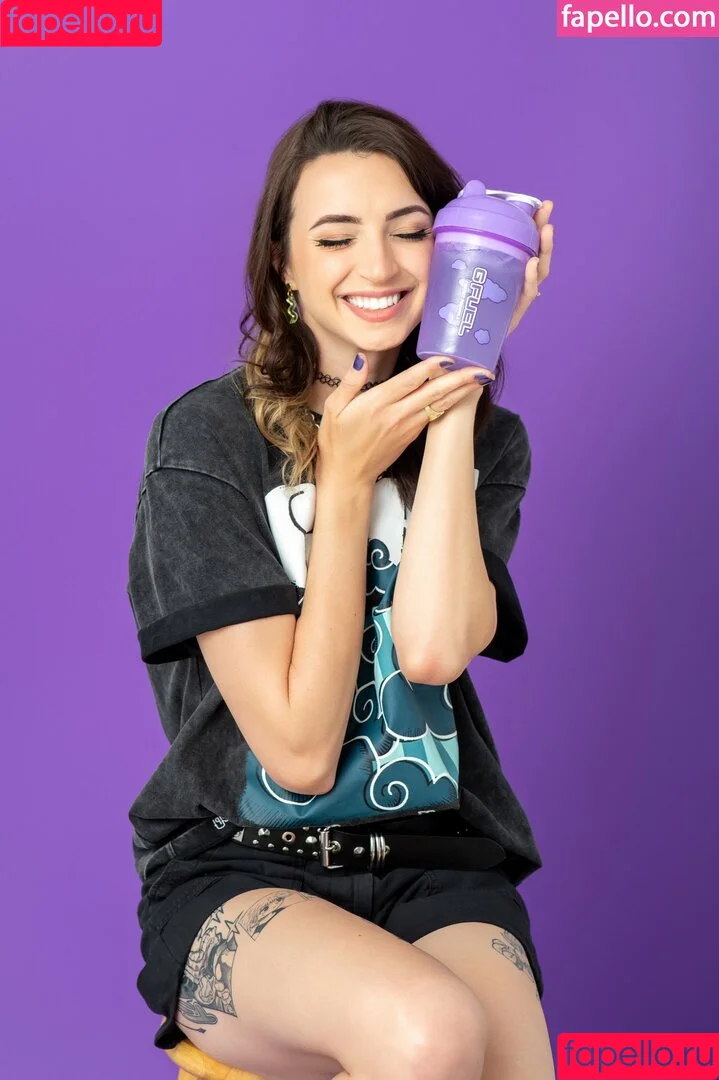 Gibi Asmr / GibiOfficial Onlyfans Photo Gallery 