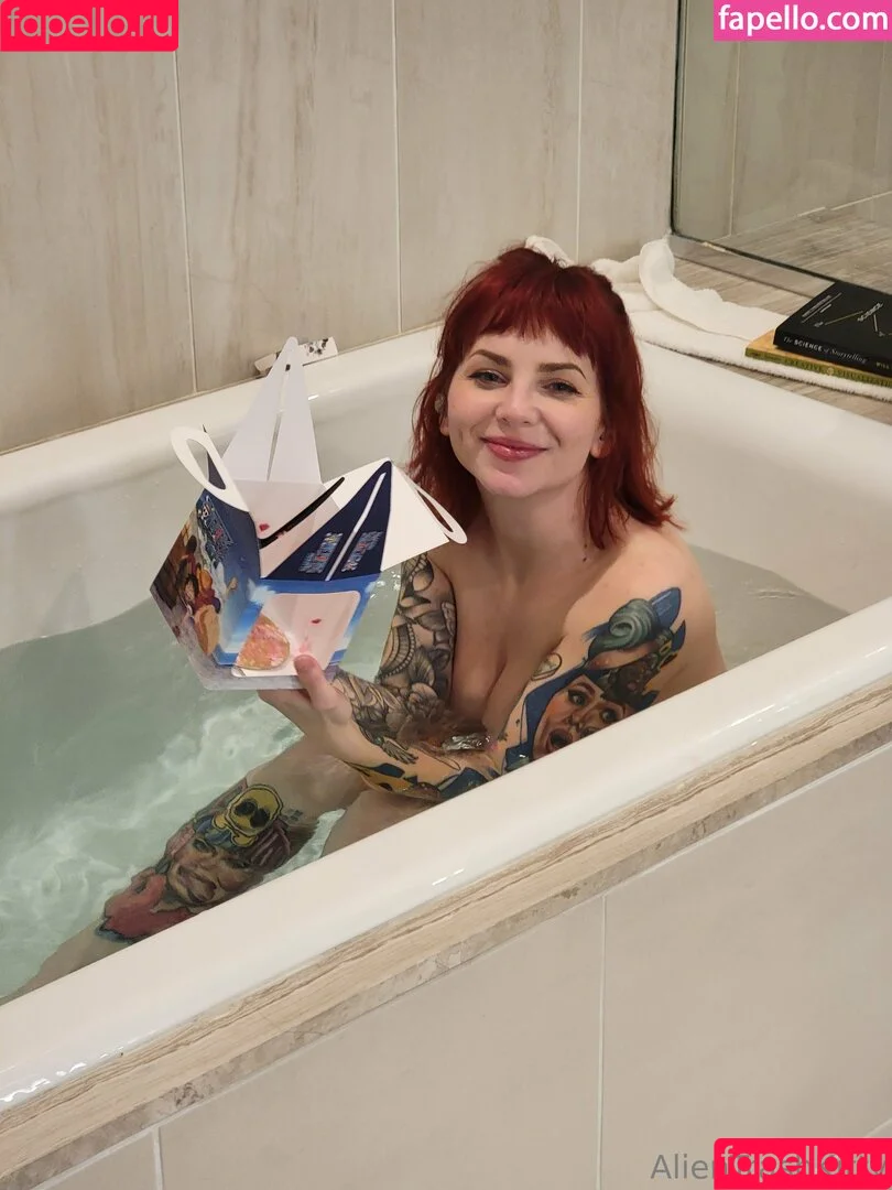 alientrashkitty69 Onlyfans Photo Gallery 