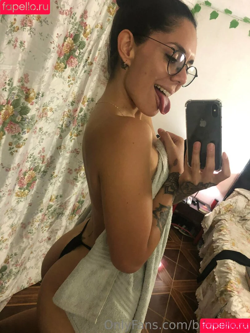 gilded.grace_ / gracegilded Onlyfans Photo Gallery 