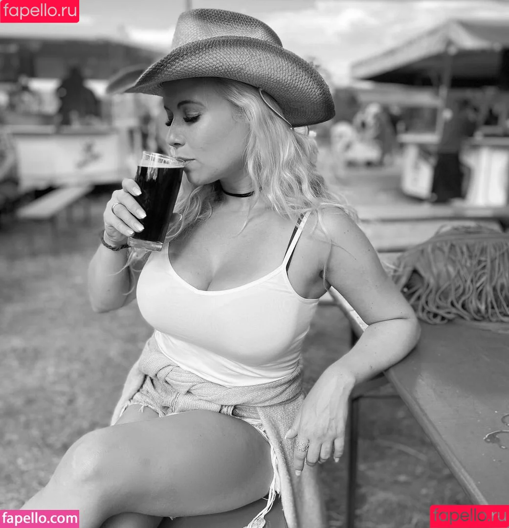 Steffi Landerer / steffymetal Onlyfans Photo Gallery 