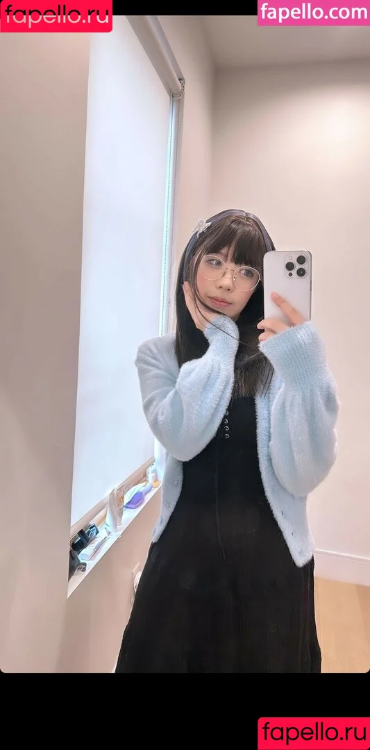 LilyPichu / onlysaber Onlyfans Photo Gallery 