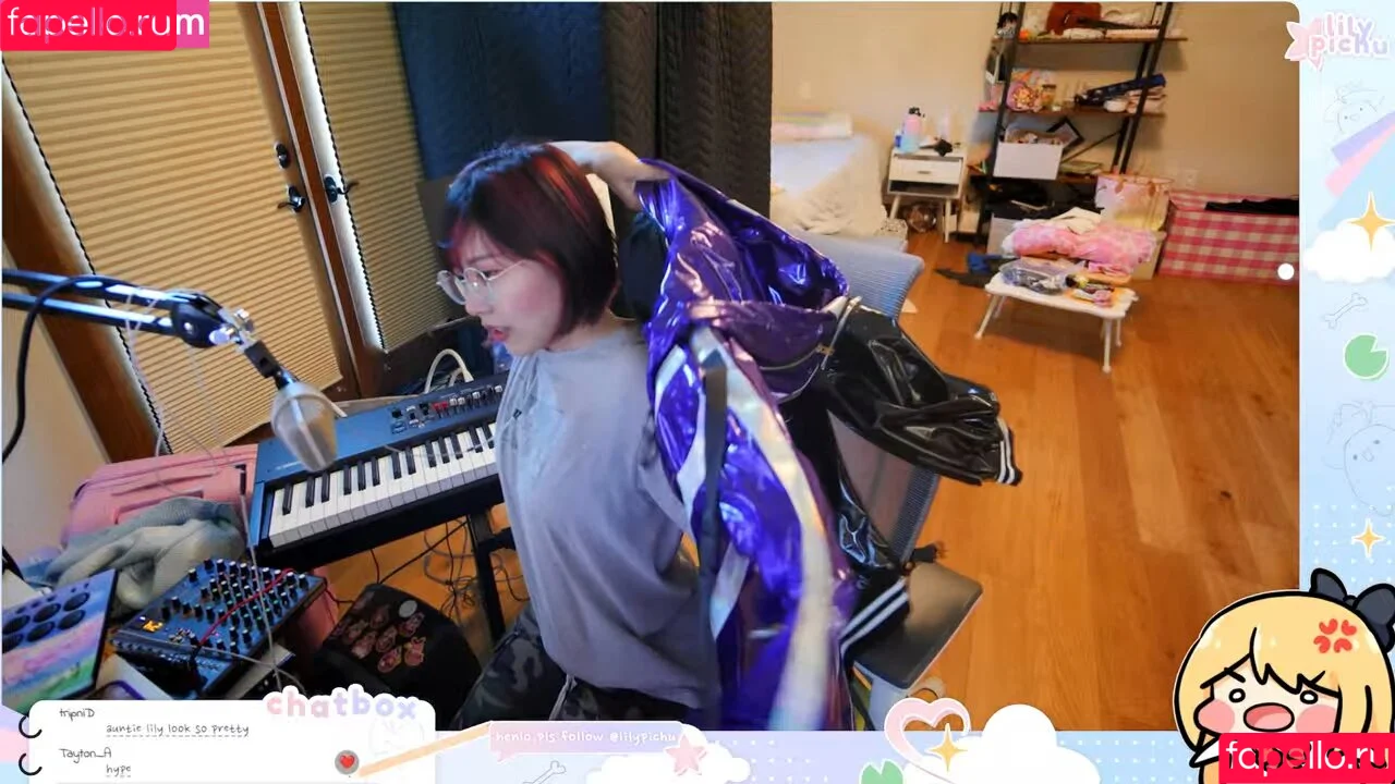 LilyPichu / onlysaber Onlyfans Photo Gallery 