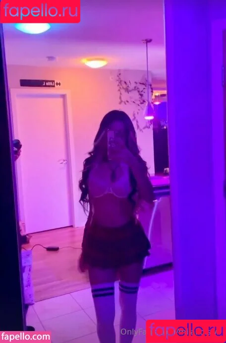 milakoisfw / milakoisworld Onlyfans Photo Gallery 