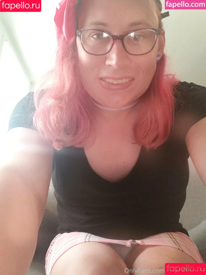 crystalfairy43 / fairlycrystal Onlyfans Photo Gallery 