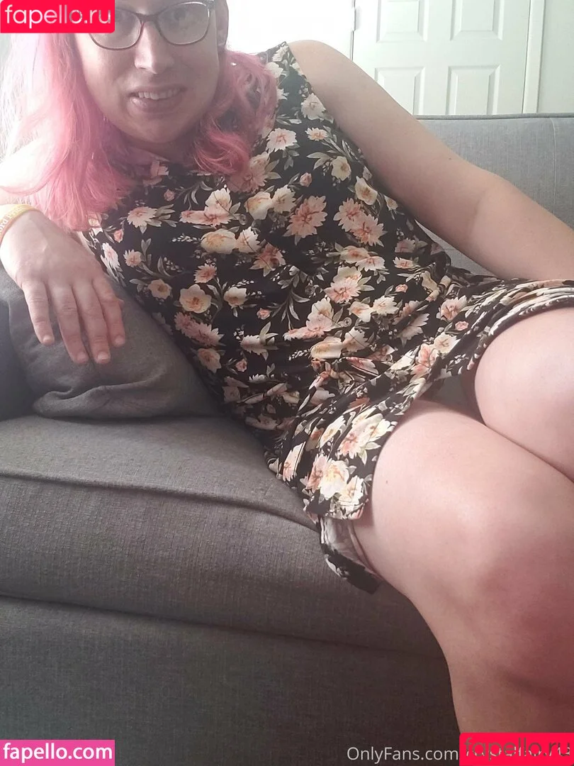 crystalfairy43 / fairlycrystal Onlyfans Photo Gallery 