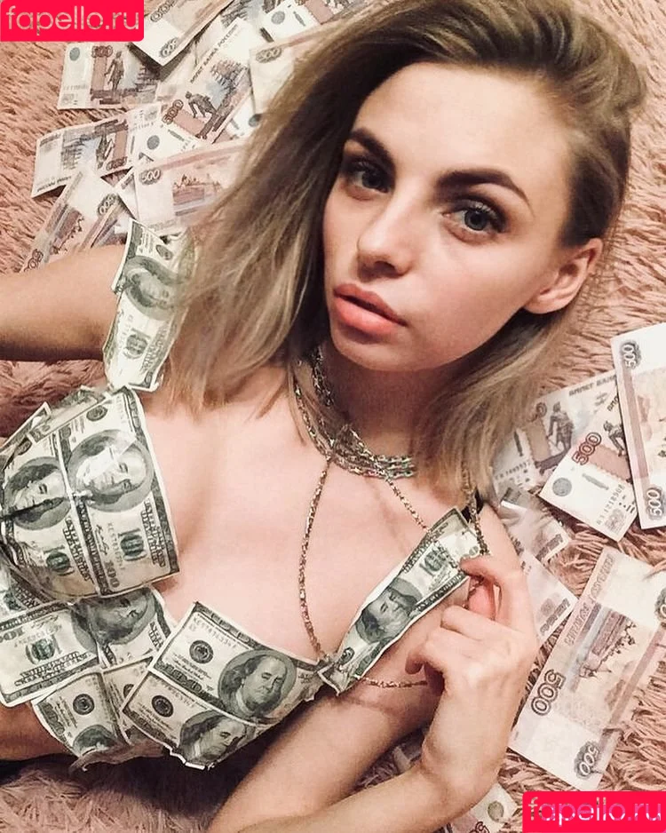 Busya18plus / busya18 Onlyfans Photo Gallery 