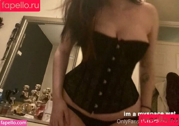 poorthing / poorthingsfilm Onlyfans Photo Gallery 