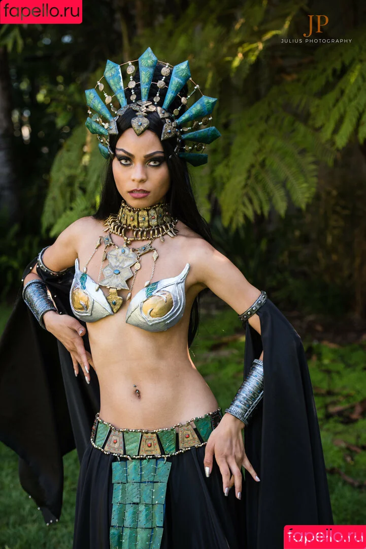 saramoni / saramonicosplay Onlyfans Photo Gallery 