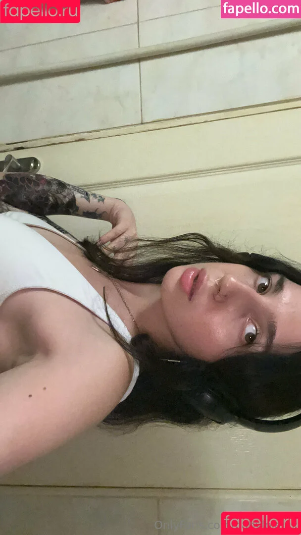 babysaralux Onlyfans Photo Gallery 