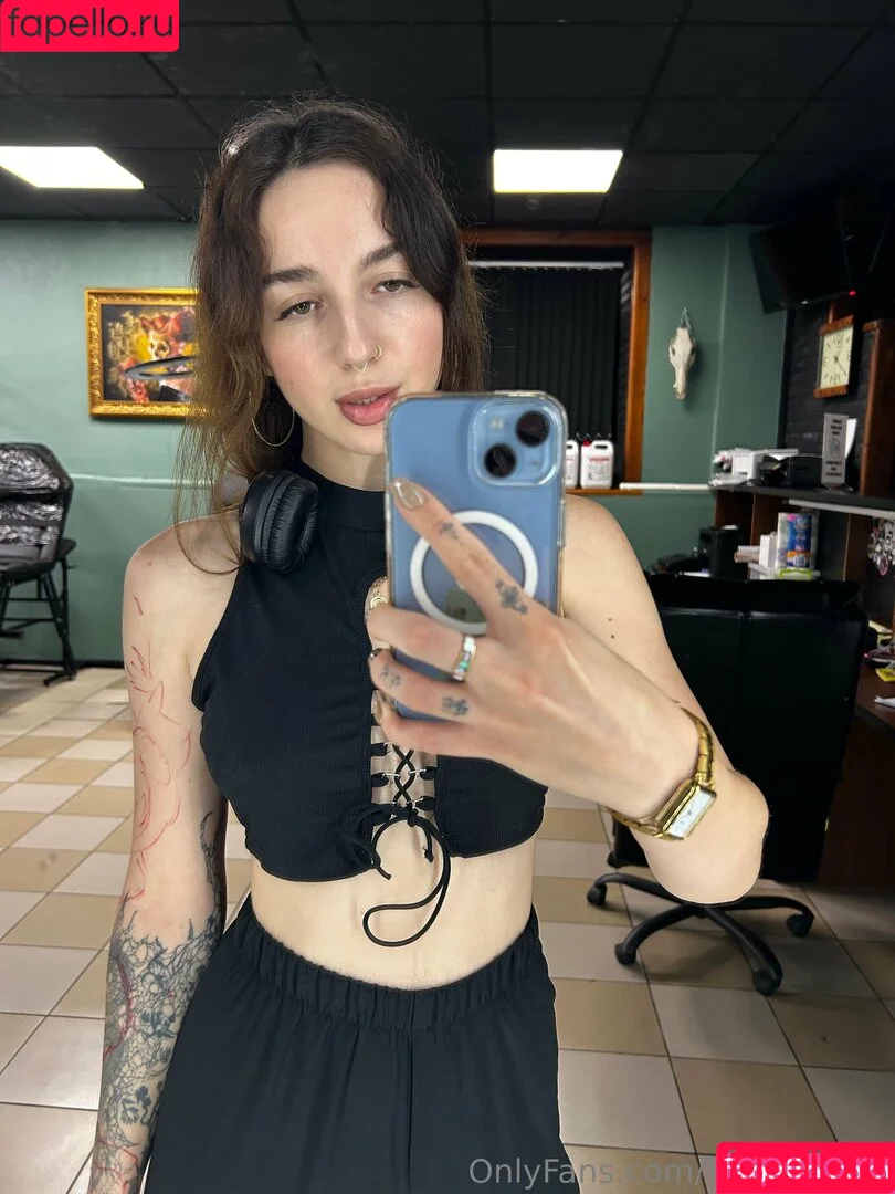 babysaralux Onlyfans Photo Gallery 