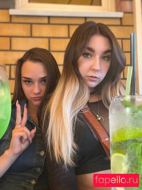 Rosevnv / rosevyva Onlyfans Photo Gallery 