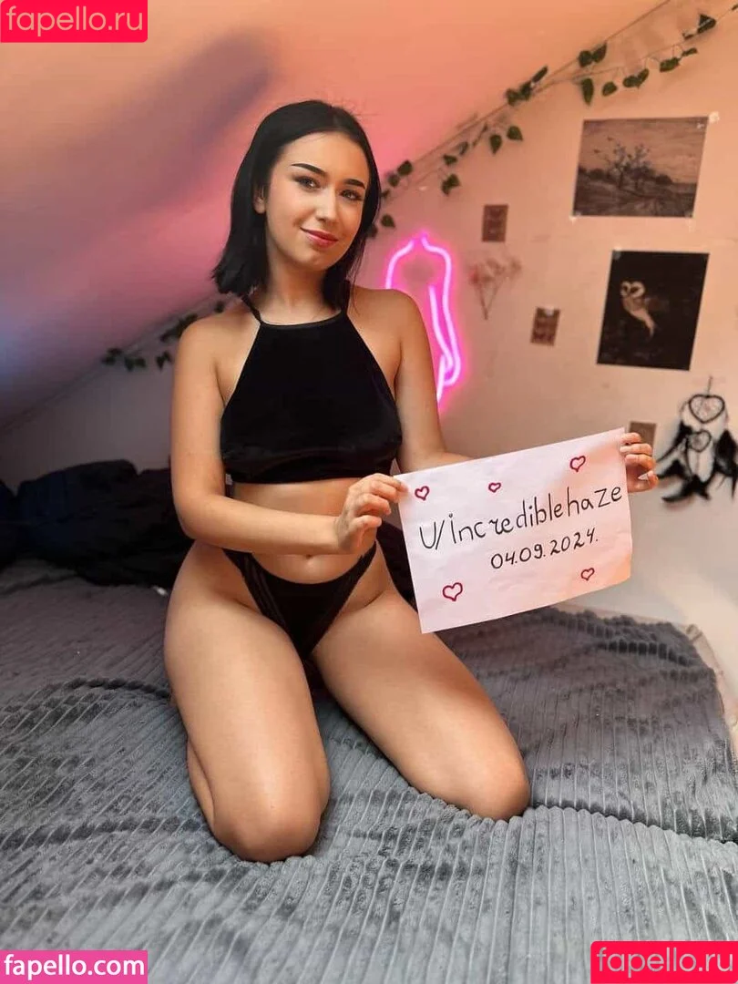 https: / incrediblehaze / katarinabluu Onlyfans Photo Gallery 