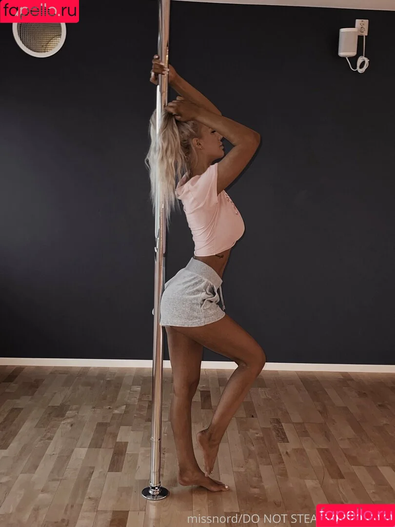 stepsisjojo / stepsisjulia Onlyfans Photo Gallery 