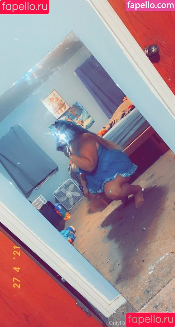 hellotitty420_ / thicctitty420 Onlyfans Photo Gallery 