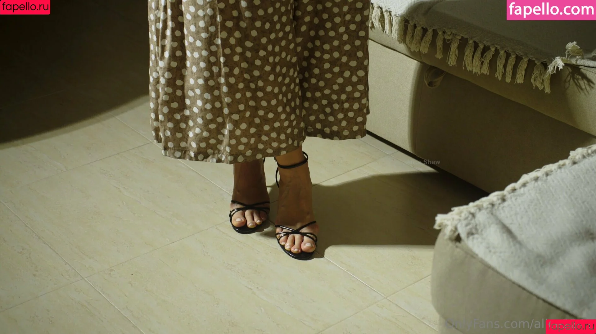 alice2242 Onlyfans Photo Gallery 