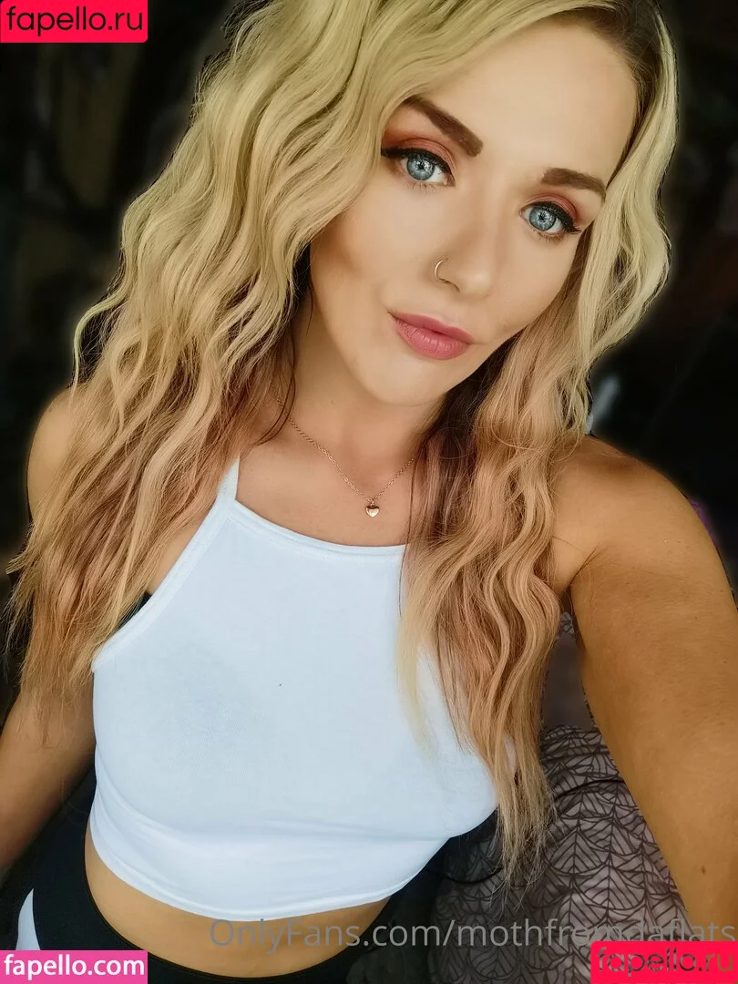 Session Moth Martina / mothfromdaflats / session_moth_martina / sessionmoth Onlyfans Photo Gallery 