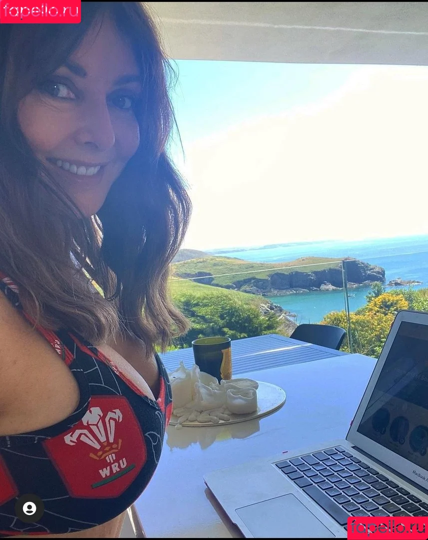 Carol Vorderman / carolvorders Onlyfans Photo Gallery 