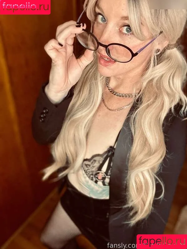 SindriSquirts Onlyfans Photo Gallery 