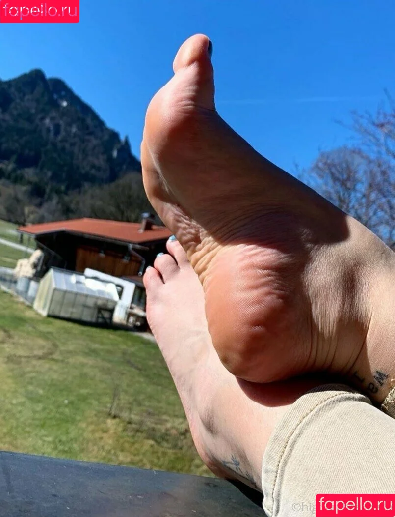 higharches_bella / higharchesmartina Onlyfans Photo Gallery 