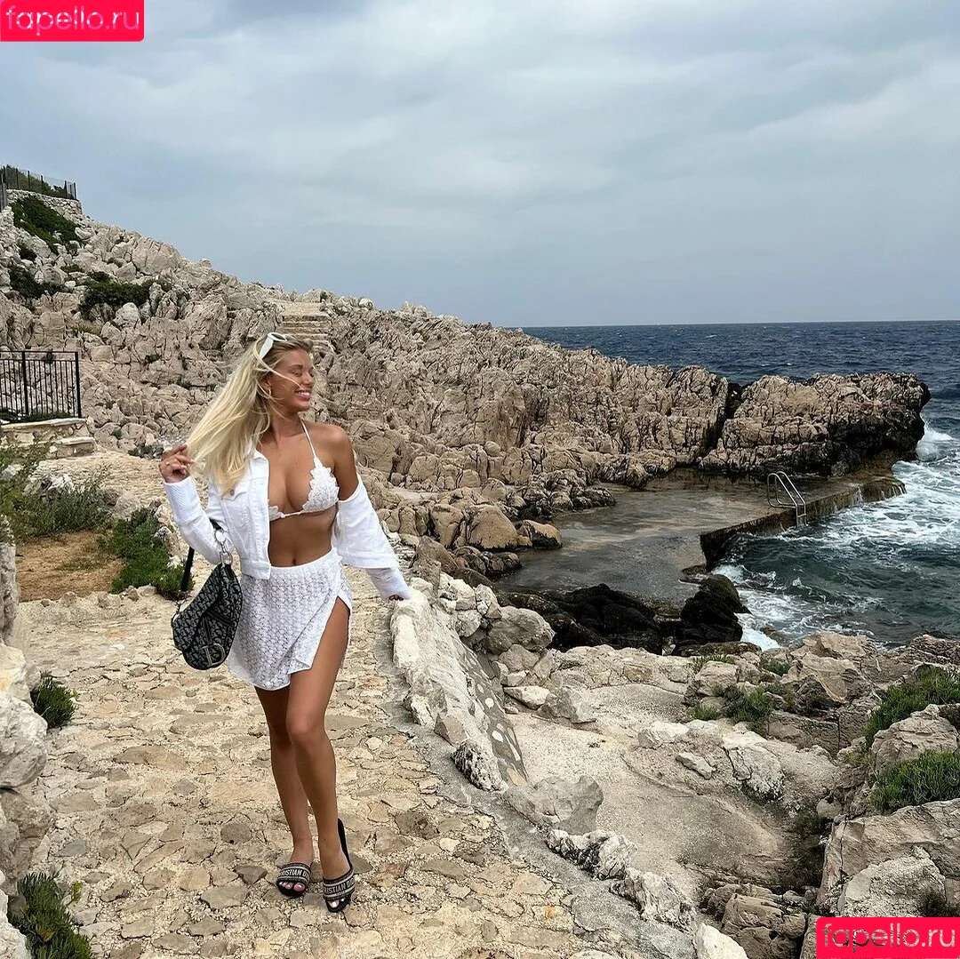 Kaylyn Slevin / kaylynslevin Onlyfans Photo Gallery 