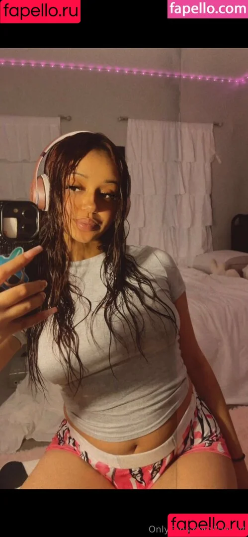 luvkait / luvkate Onlyfans Photo Gallery 