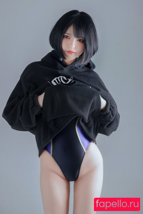 BANBANKO_ / Banbanko / 半半子 Onlyfans Photo Gallery 