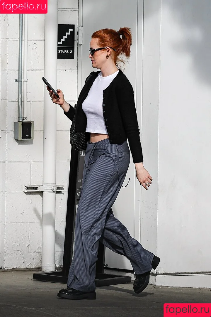 Madelaine Petsch / madelainepetsch / madelame Onlyfans Photo Gallery 