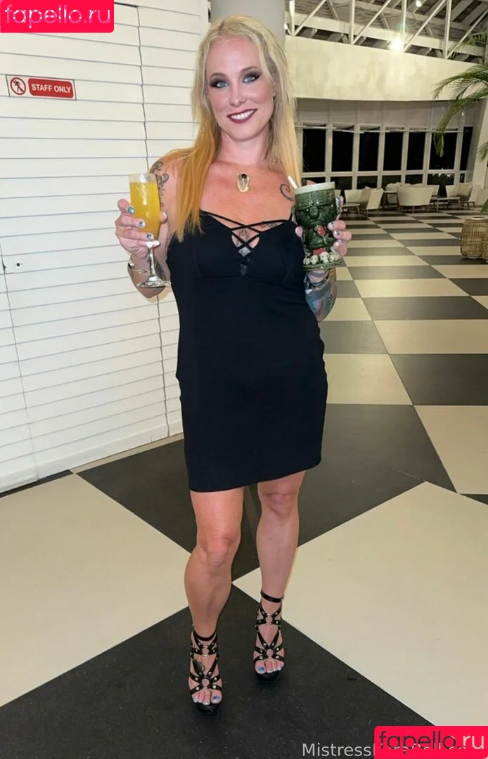 MistressKoraBell Onlyfans Photo Gallery 