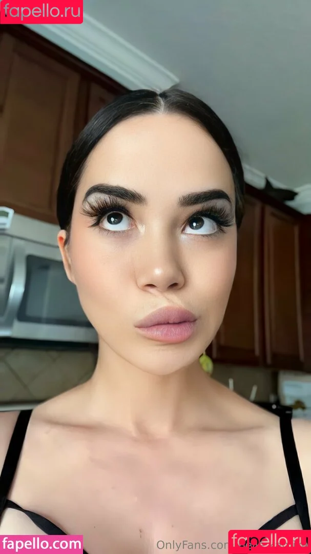 belle.kamiko Onlyfans Photo Gallery 