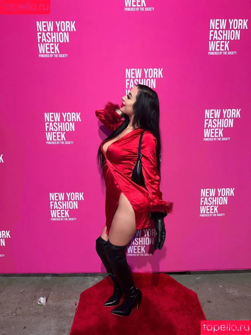 Babyggenesis / u396863748 Onlyfans Photo Gallery 