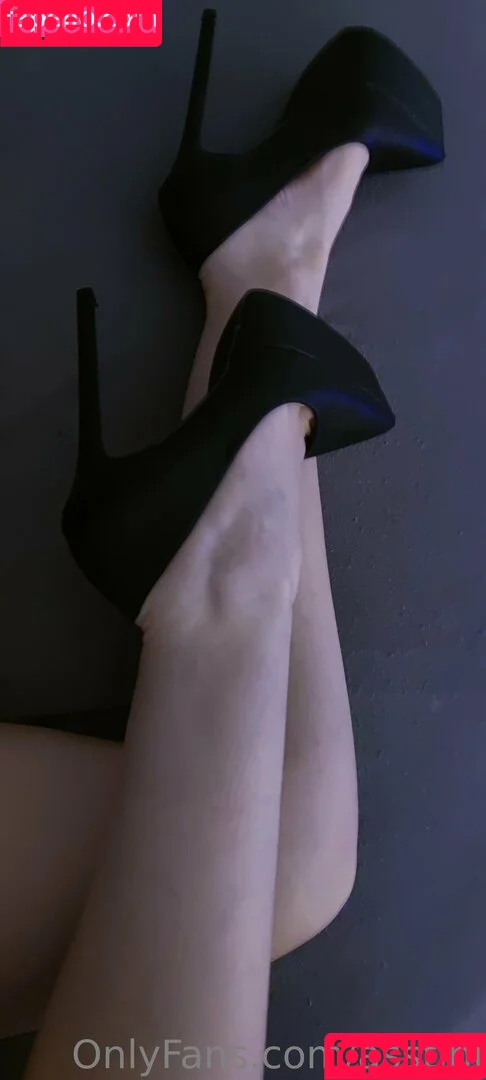 asstini Onlyfans Photo Gallery 