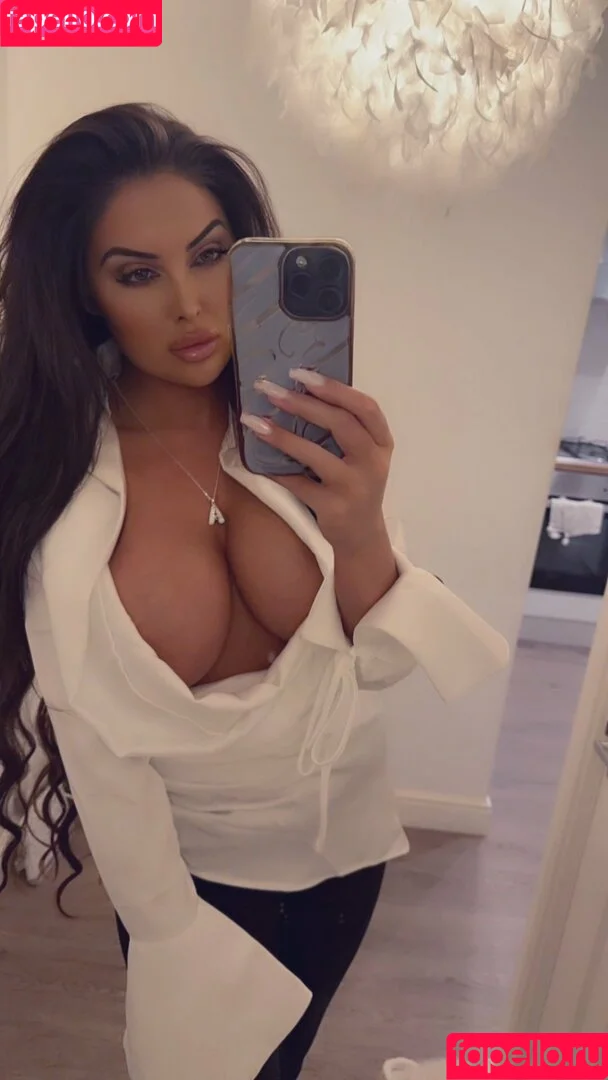 English-teacola-rose / https: / teacola.rose Onlyfans Photo Gallery 