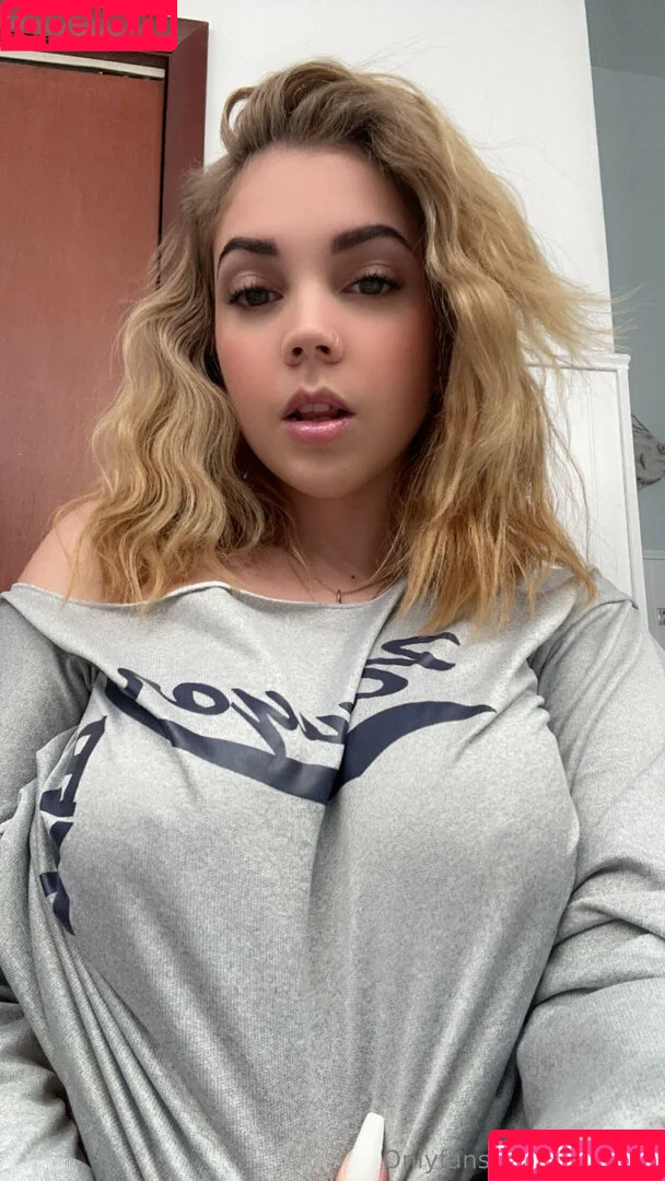 lilyisrayne / lilyrxysa Onlyfans Photo Gallery 