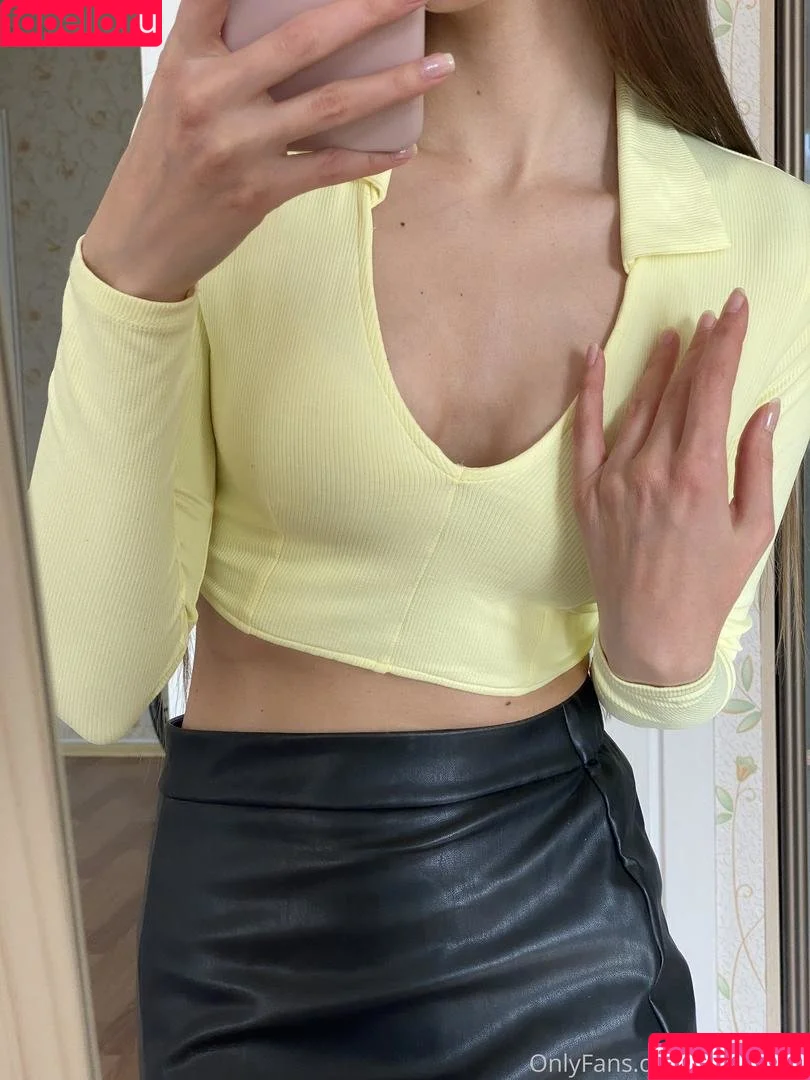 alice_teen Onlyfans Photo Gallery 